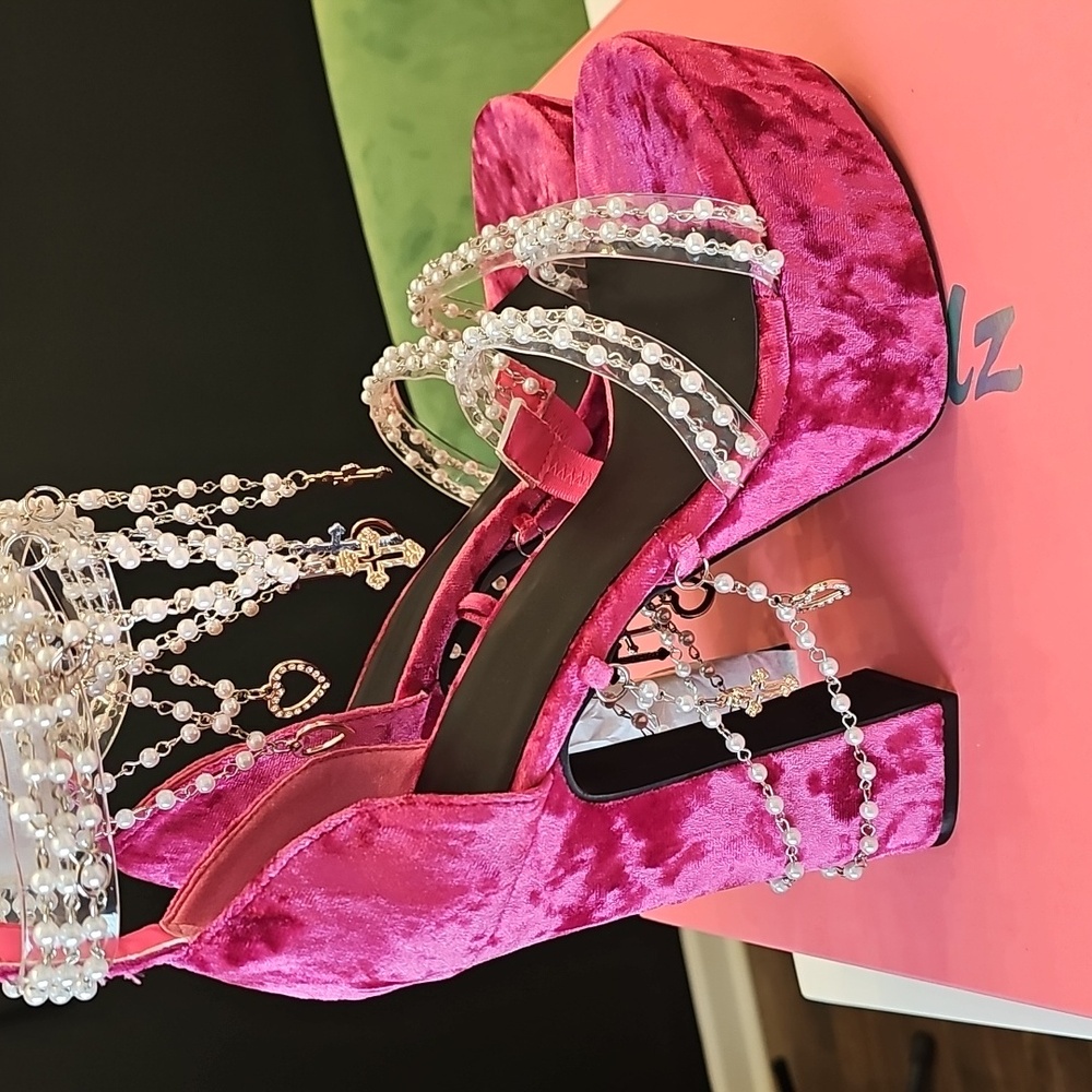 DOLLS KILLZ SUGAR THRILLZ - HOLY REVOLUTION Nwt. Size 9